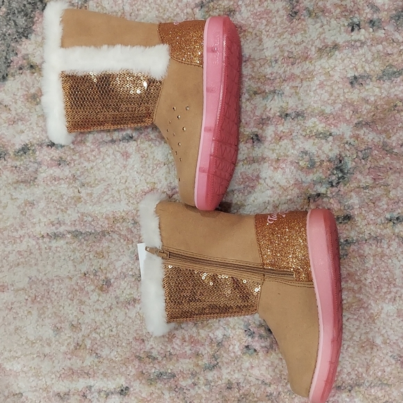 Skechers twinkle toes Shimmer Diva Winter Boot - Picture 5 of 5
